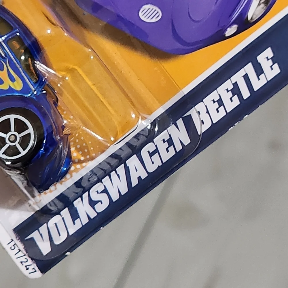 Hot Wheels Blue Volkswagen Beetle Toy Car #151/247 NWT